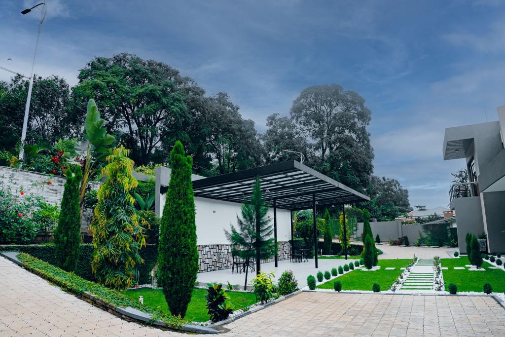 DaysInn Star Apartment garden 